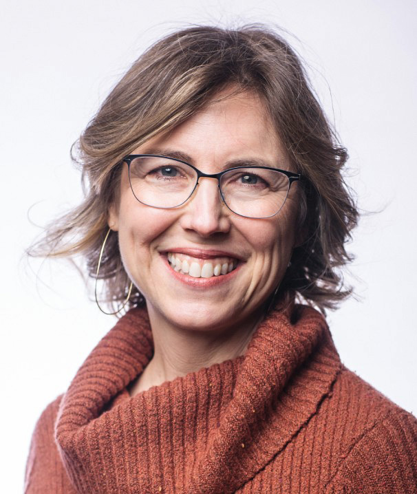 Portrait photo of Monica Landers of StoryFit